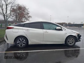2017 Toyota Prius Plus with VIN JTDKARFP5H3004876, listed as a IAAI auction lot 41972573 with 148,670 mi miles and . Bid and sale history available at DreamBid. Image 13.