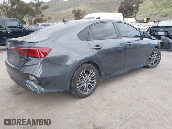 2023 Kia Forte GT-Line z VIN 3KPF54ADXPE598362, wystawiony jako IAAI lot #41857738 z przebiegiem 64 208 mil mil oraz . Historia ofert i sprzedaży dostępna na DreamBid. Obrazek 4.