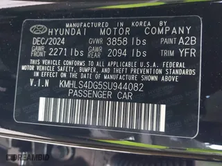 2025 Hyundai Elantra SEL Convenience with VIN KMHLS4DG5SU944082, listed as a IAAI auction lot 41711610 with 2,695 mi miles. Bid and sale history available at carsss.com. Image 9.