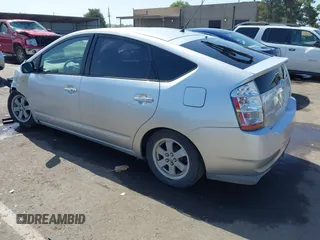 2008 Toyota Prius with VIN JTDKB20U287708237, listed as a IAAI auction lot 42381526 with 302,296 mi miles and . Bid and sale history available at DreamBid. Image 3.