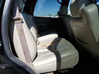 2004 GMC Yukon SLT z VIN 1GKEK13Z64R319621, wystawiony jako Copart lot #59622995 z przebiegiem 228 726 mil mil oraz Szkoda całkowita • Salvage title. Historia ofert i sprzedaży dostępna na DreamBid. Obrazek 11.
