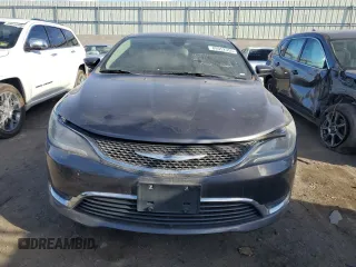 2015 Chrysler 200 Limited z VIN 1C3CCCAB6FN602665, wystawiony jako Copart lot #89352355 z przebiegiem 113 510 mil mil oraz Szkoda całkowita • Salvage title. Historia ofert i sprzedaży dostępna na DreamBid. Obrazek 5.