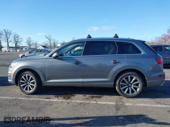 2017 Audi Q7 Premium Plus z VIN WA1LAAF78HD050275, wystawiony jako IAAI lot #41857583 z przebiegiem 68 612 mil mil oraz . Historia ofert i sprzedaży dostępna na DreamBid. Obrazek 14.