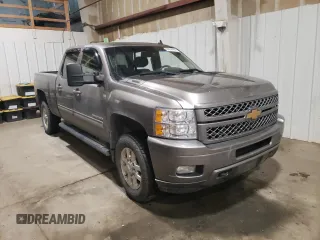 2013 Chevrolet Silverado 3500HD LT with VIN 1GC4K0C87DF221546, listed as a Copart auction lot 84016954 with 123,744 mi miles and Salvage Title. Bid and sale history available at carsss.com. Image 4.