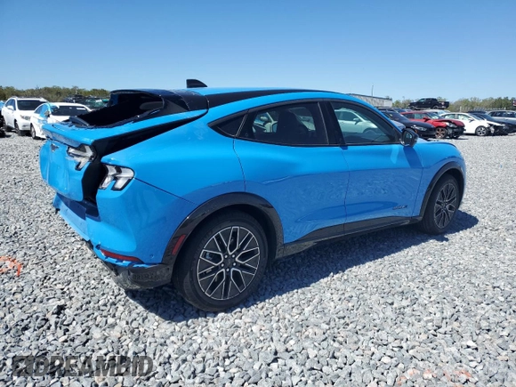 2024 Ford Mustang Mach-E Premium z VIN 3FMTK3R72RMA32365, wystawiony jako Copart lot #47898805 z przebiegiem 3 940 mil mil oraz Szkoda całkowita • Salvage title. Historia ofert i sprzedaży dostępna na DreamBid. Obrazek 3.
