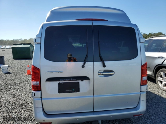 2017 Mercedes-Benz Metris Passenger Van with VIN WD4PG2EE4H3329908, listed as a Copart auction lot 76253274 with 87,120 mi miles and Salvage Title. Bid and sale history available at carsss.com. Image 6.