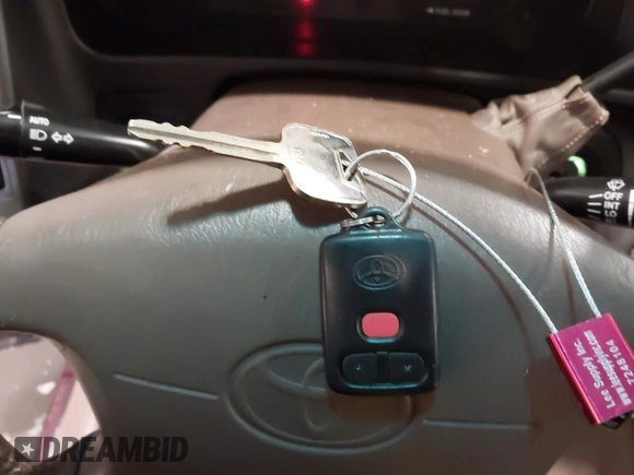 1998 Toyota Sienna LE с VIN 4T3ZF13CXWU070319, выставлен на аукционе IAAI как лот 42172226 с пробегом 208 091 миль миль и . История ставок и продаж доступна на DreamBid. Изображение 11.