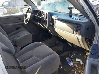 2005 Chevrolet Tahoe Police z VIN 1GNEC13Z95R205193, wystawiony jako IAAI lot #41361544 z przebiegiem 156 547 mil mil oraz . Historia ofert i sprzedaży dostępna na DreamBid. Obrazek 5.