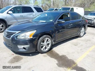 2013 Nissan Altima 2.5 SV with VIN 1N4AL3AP1DC156308, listed as a IAAI auction lot 41926267 with 190,836 mi miles. Bid and sale history available at carsss.com. Image 2.