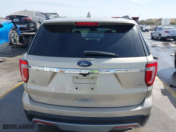 2017 Ford Explorer XLT with VIN 1FM5K8D81HGD05245, listed as a IAAI auction lot 41828547 with 104,881 mi miles. Bid and sale history available at carsss.com. Image 17.