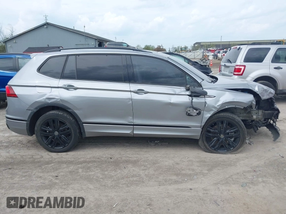 2022 Volkswagen Tiguan SE R-Line Black с VIN 3VVCB7AX1NM065960, выставлен на аукционе IAAI как лот 42149626 с пробегом 71 698 миль миль и . История ставок и продаж доступна на DreamBid. Изображение 13.