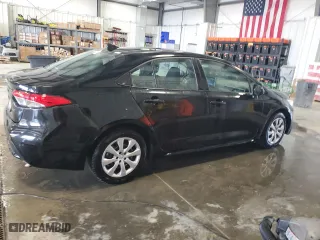 2022 Toyota Corolla LE with VIN 5YFEPMAE3NP340050, listed as a Copart auction lot 54420975 with 57,577 mi miles and Clean Title. Bid and sale history available at carsss.com. Image 3.