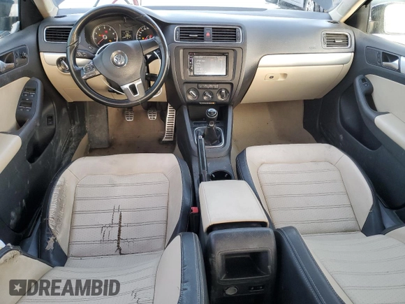 2013 Volkswagen Jetta SE with VIN 3VWBX7AJ9DM374708, listed as a Copart auction lot 43373705 with 238,059 mi miles and Clean title. Bid and sale history available at DreamBid. Image 8.