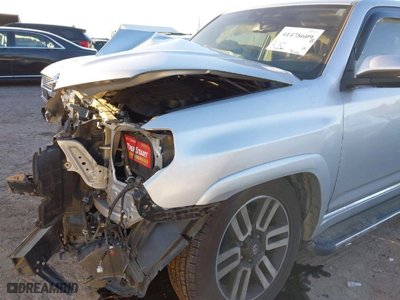 2018 Toyota 4Runner SR5 with VIN JTEBU5JRXJ5496948, listed as a IAAI auction lot 41478609 with 109,796 mi miles. Bid and sale history available at carsss.com. Image 22.