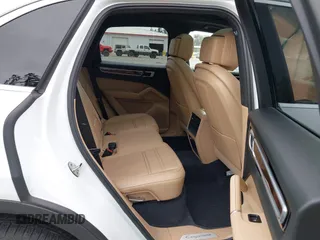 2019 Porsche Cayenne E-Hybrid z VIN WP1AE2AY0KDA52065, wystawiony jako IAAI lot #42687097 z przebiegiem 53 670 mil mil oraz . Historia ofert i sprzedaży dostępna na DreamBid. Obrazek 8.