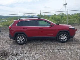 2017 Jeep Cherokee High Altitude с VIN 1C4PJMDS3HW593716, выставлен на аукционе IAAI как лот 42391528 с пробегом 66 666 миль миль и . История ставок и продаж доступна на DreamBid. Изображение 13.