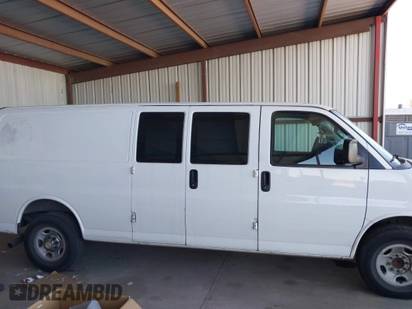 2016 Chevrolet Express Cargo Van with VIN 1GCWGBFF9G1260298, listed as a IAAI auction lot 41695976 with 375,350 mi miles. Bid and sale history available at carsss.com. Image 13.