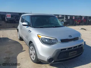 2015 Kia Soul with VIN KNDJN2A22F7770587, listed as a IAAI auction lot 42100497 with 114,933 mi miles. Bid and sale history available at carsss.com. Image 1.