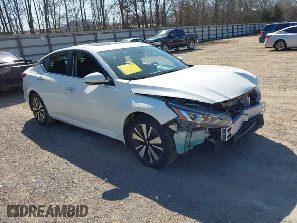 2019 Nissan Altima 2.5 SV with VIN 1N4BL4DV0KC116402, listed as a IAAI auction lot 41772384 with 80,240 mi miles. Bid and sale history available at carsss.com. Image 1.