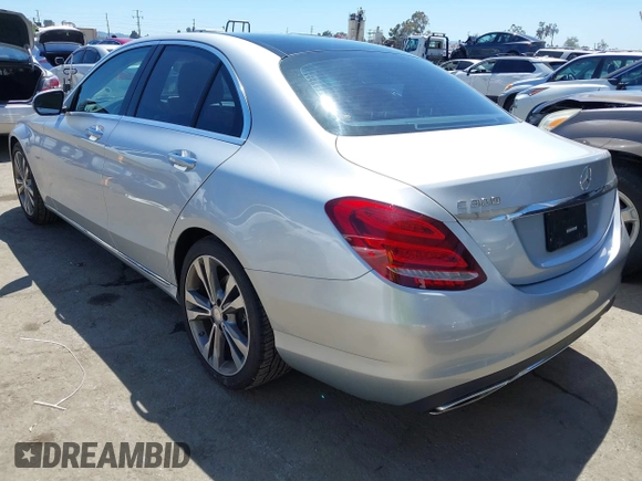 2017 Mercedes-Benz C 300 with VIN 55SWF4JB7HU183618, listed as a IAAI auction lot 42227615 with 72,028 mi miles and . Bid and sale history available at DreamBid. Image 3.
