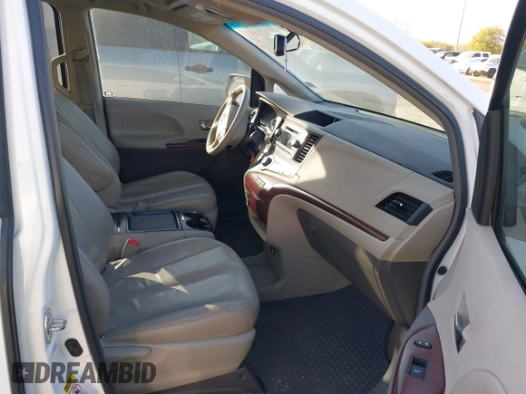 2011 Toyota Sienna XLE AAS with VIN 5TDYK3DC3BS146461, listed as a IAAI auction lot 41829779 with 183,027 mi miles. Bid and sale history available at carsss.com. Image 5.
