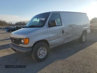 2004 Ford Econoline Cargo with VIN 1FTRE14W94HA14063, listed as a Copart auction lot 45966115 with 174,188 mi miles and Salvage Title. Bid and sale history available at carsss.com. Image 1.
