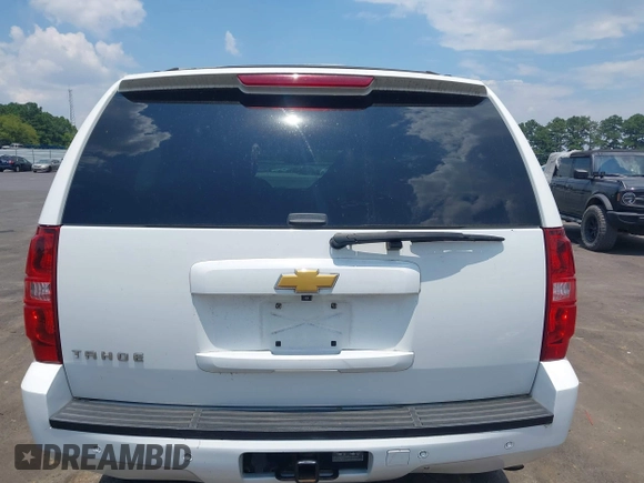 2013 Chevrolet Tahoe LT с VIN 1GNSCBE07DR328268, выставлен на аукционе IAAI как лот 42696221 с пробегом 149 785 миль миль и . История ставок и продаж доступна на DreamBid. Изображение 16.