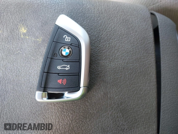 2019 BMW X2 sDrive28i with VIN WBXYJ3C52K5N10612, listed as a IAAI auction lot 41937104 with 107,283 mi miles. Bid and sale history available at carsss.com. Image 11.
