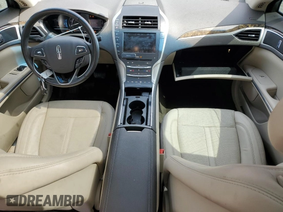 2016 Lincoln MKZ Hybrid z VIN 3LN6L2LU8GR627840, wystawiony jako Copart lot #61486675 z przebiegiem 61 690 mil mil oraz Szkoda całkowita • Salvage title. Historia ofert i sprzedaży dostępna na DreamBid. Obrazek 8.