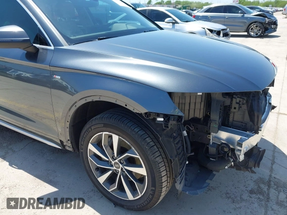 2022 Audi Q5 S line Premium with VIN WA1GAAFYXN2102653, listed as a IAAI auction lot 41967220 with 20,864 mi miles and . Bid and sale history available at DreamBid. Image 18.