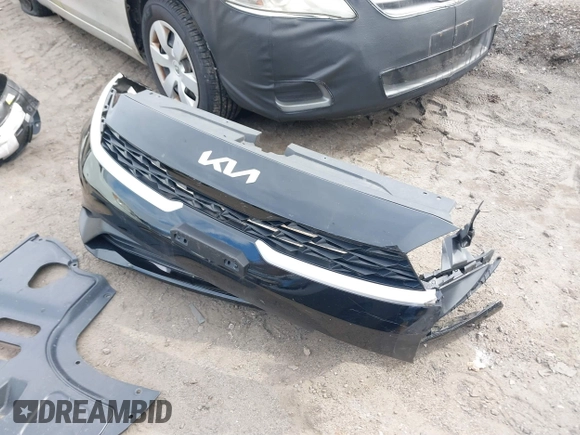 2023 Kia Forte LXS z VIN 3KPF24AD1PE642421, wystawiony jako IAAI lot #40528615 z przebiegiem 9 683 mil mil oraz . Historia ofert i sprzedaży dostępna na DreamBid. Obrazek 12.