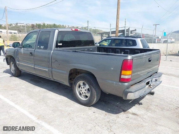 2002 Chevrolet Silverado 1500 LS with VIN 2GCEC19W421373480, listed as a IAAI auction lot 41740755 with 252,853 mi miles. Bid and sale history available at carsss.com. Image 3.
