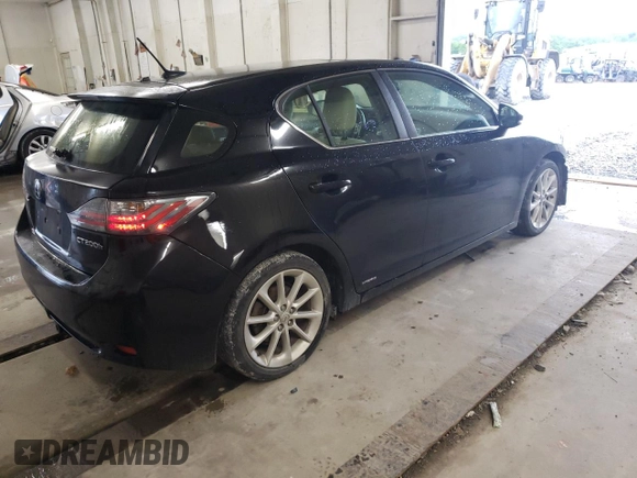 2013 Lexus CT 200h z VIN JTHKD5BH5D2168142, wystawiony jako Copart lot #56088715 z przebiegiem 198 249 mil mil oraz Szkoda całkowita • Salvage title. Historia ofert i sprzedaży dostępna na DreamBid. Obrazek 3.