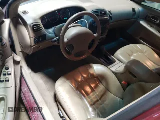 2001 Chrysler Concorde z VIN 2C3AD36J21H514833, wystawiony jako Copart lot #84008584 z przebiegiem 96 179 mil mil oraz Czysty tytuł • Clean title. Historia ofert i sprzedaży dostępna na DreamBid. Obrazek 8.
