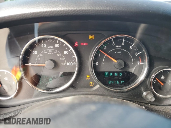2015 Jeep Wrangler Unlimited Sahara with VIN 1C4BJWEG0FL649724, listed as a Copart auction lot 82189494 with 84,161 mi miles and Salvage Title. Bid and sale history available at carsss.com. Image 9.