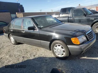 1993 Mercedes-Benz 500 z VIN WDBGA51E7PA107911, wystawiony jako Copart lot #82218754 z przebiegiem 113 328 mil mil oraz Tytuł czysty. Historia ofert i sprzedaży dostępna na DreamBid. Obrazek 4.