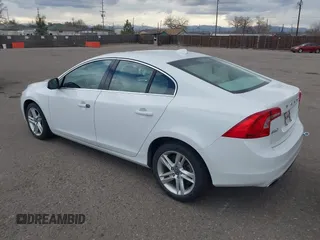 2015 Volvo S60 T5 Platinum with VIN YV1612TM2F1335209, listed as a IAAI auction lot 41722585 with 93,379 mi miles. Bid and sale history available at carsss.com. Image 3.