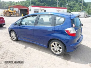 2010 Honda Fit Sport с VIN JHMGE8H44AS021833, выставлен на аукционе IAAI как лот 42707760 с пробегом 109 374 миль миль и . История ставок и продаж доступна на DreamBid. Изображение 3.