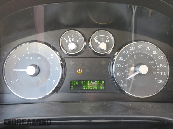 2008 Mercury Milan Premier with VIN 3MEHM021X8R617347, listed as a Copart auction lot 84657334 with 208,256 mi miles and Salvage Title. Bid and sale history available at carsss.com. Image 9.