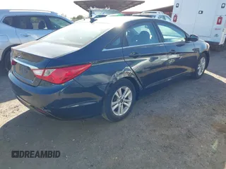2013 Hyundai Sonata GLS z VIN 5NPEB4ACXDH810745, wystawiony jako IAAI lot #42257271 z przebiegiem 234 079 mil mil oraz . Historia ofert i sprzedaży dostępna na DreamBid. Obrazek 4.