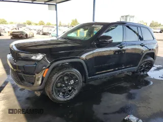 2025 Jeep Grand Cherokee Altitude with VIN 1C4RJHAG4S8657287, listed as a Copart auction lot 62356065 with 7,953 mi miles and Clean title. Bid and sale history available at DreamBid. Image 1.