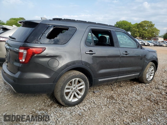 2017 Ford Explorer XLT с VIN 1FM5K7D88HGC02706, выставлен на аукционе Copart как лот 52456485 с пробегом 60 702 миль миль и Списание • Salvage title. История ставок и продаж доступна на DreamBid. Изображение 3.