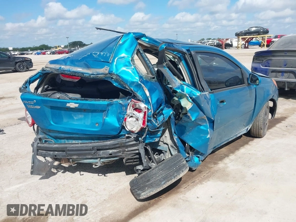 2009 Chevrolet Aveo 1LT with VIN KL1TD66E59B362714, listed as a IAAI auction lot 42604809 with Not provided miles and . Bid and sale history available at DreamBid. Image 4.