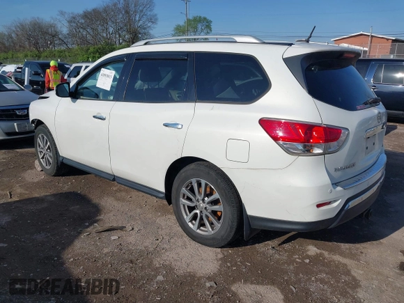 2014 Nissan Pathfinder SV with VIN 5N1AR2MN2EC735446, listed as a IAAI auction lot 41893013 with 149,799 mi miles. Bid and sale history available at carsss.com. Image 3.