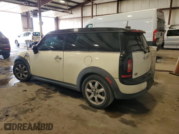 2010 MINI Clubman z VIN WMWML3C57ATX37968, wystawiony jako Copart lot #59858795 z przebiegiem 166 591 mil mil oraz Szkoda całkowita • Salvage title. Historia ofert i sprzedaży dostępna na DreamBid. Obrazek 2.
