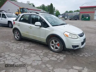 2007 Suzuki SX4 z VIN JS2YB413975108407, wystawiony jako IAAI lot #42422076 z przebiegiem 160 697 mil mil oraz . Historia ofert i sprzedaży dostępna na DreamBid. Obrazek 1.