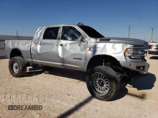 2022 Ram 2500 Big Horn z VIN 3C6UR5ML6NG342037, wystawiony jako Copart lot #88340935 z przebiegiem 45 208 mil mil oraz Szkoda całkowita • Salvage title. Historia ofert i sprzedaży dostępna na DreamBid. Obrazek 4.