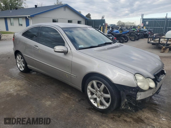 2005 Mercedes-Benz C 230 Kompressor with VIN WDBRN40J55A651472, listed as a Copart auction lot 49505994 with 266,385 mi miles and Salvage title. Bid and sale history available at DreamBid. Image 4.
