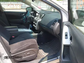 2013 Nissan Murano S z VIN JN8AZ1MW9DW318446, wystawiony jako IAAI lot #42448596 z przebiegiem 183 499 mil mil oraz . Historia ofert i sprzedaży dostępna na DreamBid. Obrazek 5.