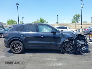 2019 Porsche Cayenne S z VIN WP1AB2AY9KDA64014, wystawiony jako IAAI lot #42294005 z przebiegiem Nie podano mil oraz . Historia ofert i sprzedaży dostępna na DreamBid. Obrazek 14.